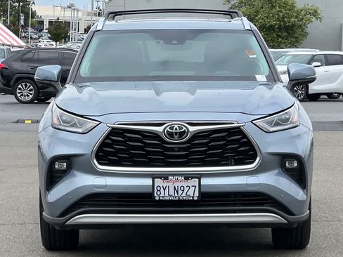 Used 2021 Toyota Highlander Platinum AWD/4WD image 10