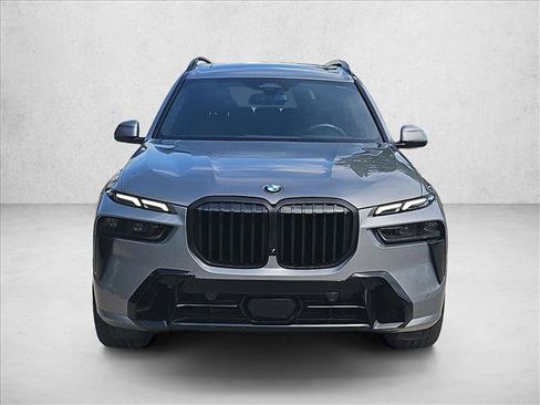 Used 2024 BMW X7 xDrive40i w/ M Sport Package AWD/4WD image 2