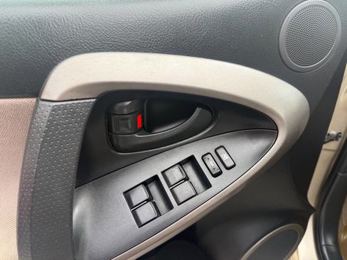 Used 2007 Toyota RAV4 2WD image 18