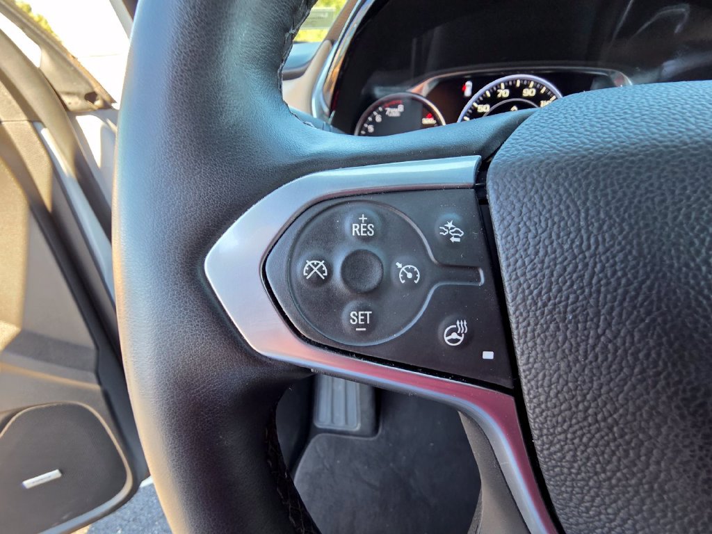 Used 2023 Chevrolet Traverse Premier FWD image 18