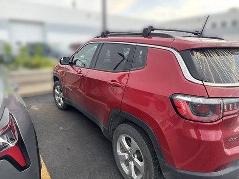 Used 2017 Jeep Compass Latitude w/ Popular Equipment Group AWD/4WD image 40