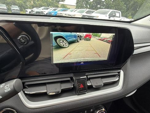 New 2026 Chevrolet TrailBlazer LT w/ Driver Confidence Package FWD image 27