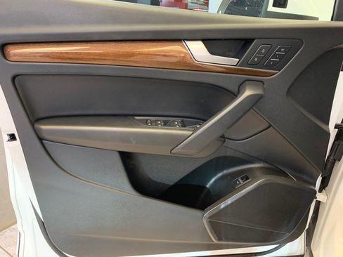 Used 2023 Audi Q5 Premium AWD/4WD image 15