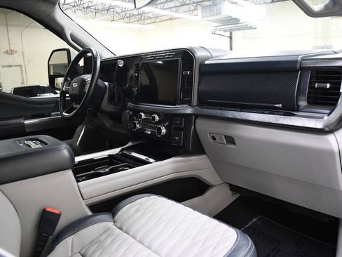 Used 2023 Ford F450 Limited w/ FX4 Off-Road Package AWD/4WD image 14