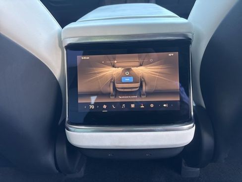 Used 2021 Tesla Model S Plaid image 17