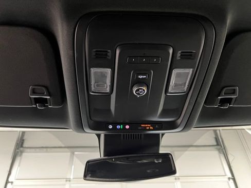 Used 2024 GMC Yukon SLT AWD/4WD image 41