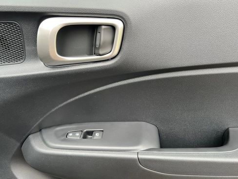 New 2026 Hyundai Venue SE FWD image 21