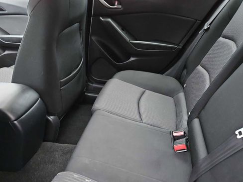 Used 2015 MAZDA MAZDA3 i Touring w/ Technology Package image 21