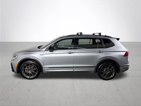 Used 2021 Volkswagen Tiguan SE AWD/4WD image 9