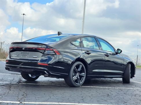 Used 2023 Honda Accord Sport image 7