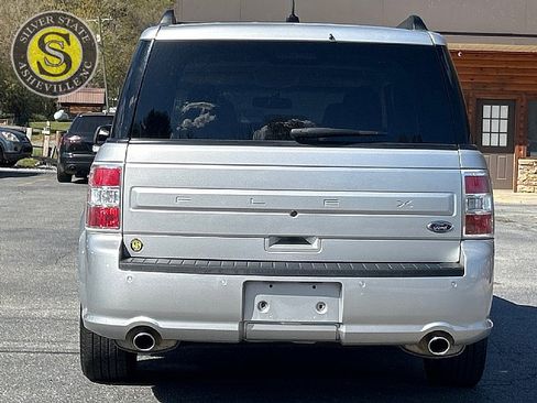 Used 2019 Ford Flex SE image 5