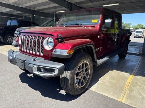 Used 2022 Jeep Gladiator Overland w/ Popular Equipment Package AWD/4WD image 1