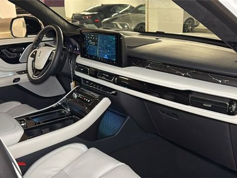 New 2026 Lincoln Aviator Black Label w/ Black Label Special Edition image 6