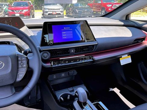 New 2025 Toyota Prius Plug-In Hybrid image 6