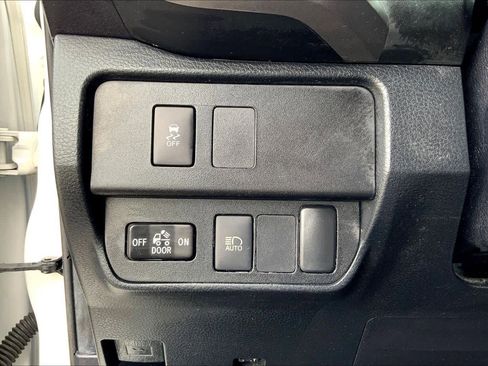 Used 2020 Toyota Tacoma SR5 image 33