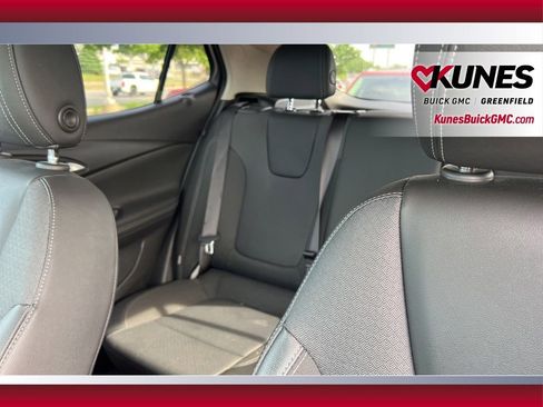 Used 2025 Buick Encore GX Preferred AWD/4WD image 15