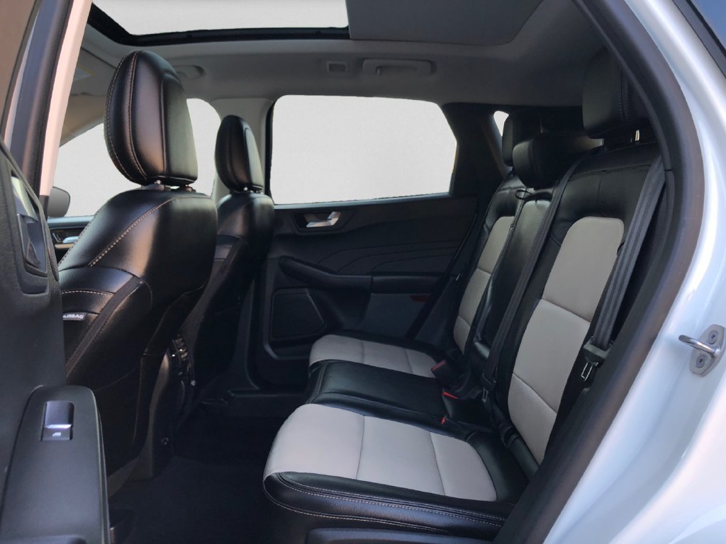 Used 2021 Ford Escape Titanium w/ Titanium Elite Package AWD/4WD image 26