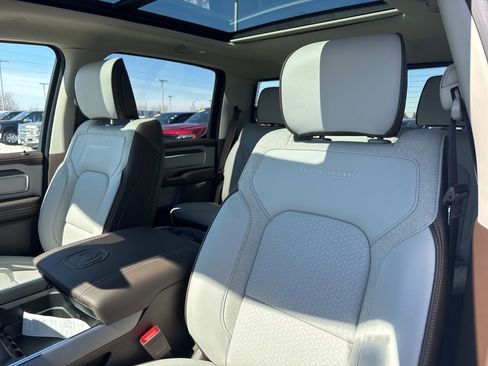 New 2026 RAM 1500 Laramie AWD/4WD image 11