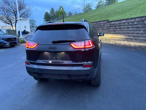 Used 2022 Jeep Cherokee Latitude AWD/4WD image 7
