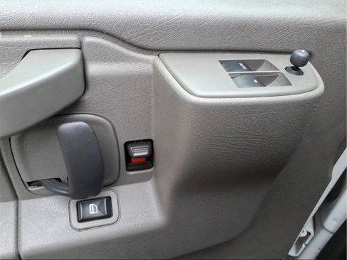 Used 2022 Chevrolet Express 2500 Extended w/ Driver Convenience Package image 11