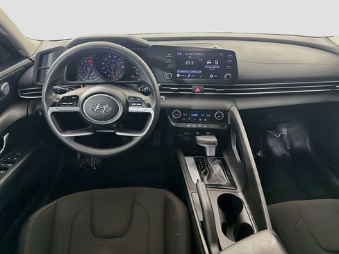 Used 2023 Hyundai Elantra SEL w/ Cargo Package FWD image 17