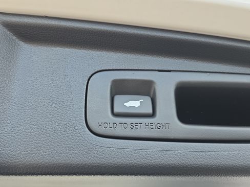 Used 2024 Honda CR-V EX-L image 7