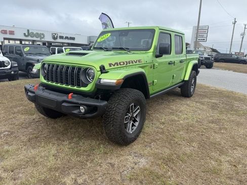 New 2025 Jeep Gladiator Mojave image 3