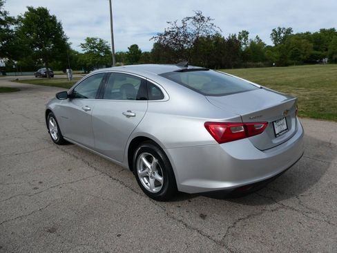 Used 2017 Chevrolet Malibu LS FWD image 7