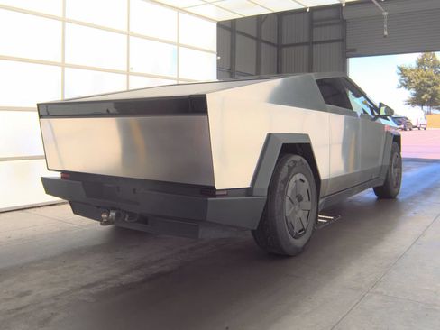 Used 2025 Tesla Cybertruck AWD Crew Cab image 2