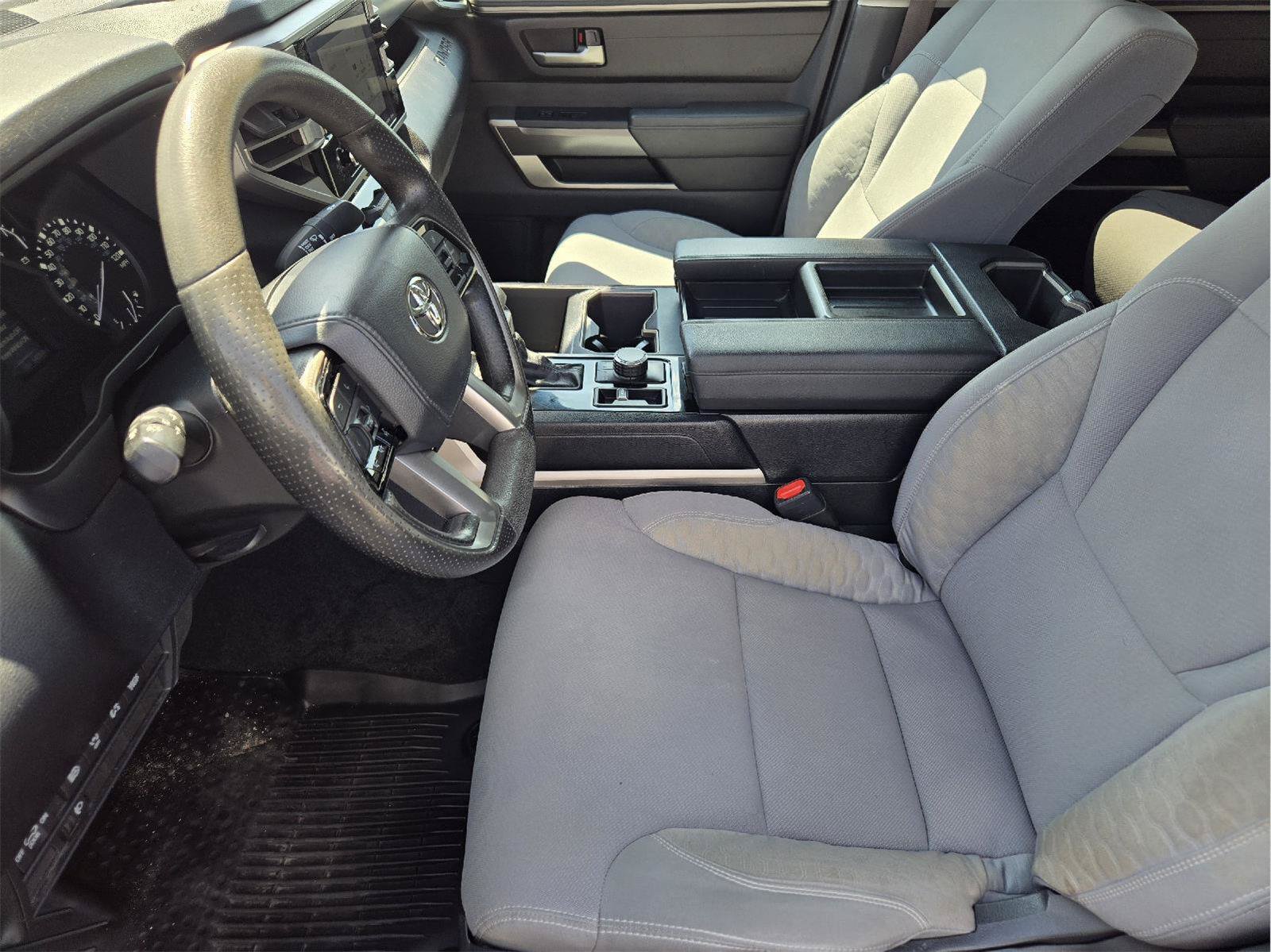 Used 2022 Toyota Tundra SR5 AWD/4WD image 11