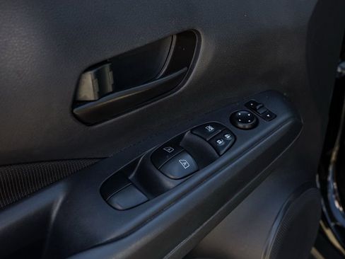 Used 2024 Nissan Kicks S image 15