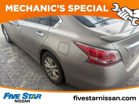 Used 2014 Nissan Altima 2.5 S w/ Sport Value Package FWD image 14