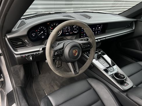 Certified 2023 Porsche 911 Carrera w/ Sportdesign Package image 4