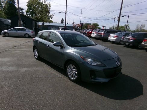 Used 2012 MAZDA MAZDA3 i Grand Touring w/ Tech Pkg image 4