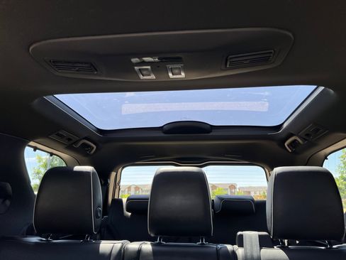 Used 2020 Land Rover Discovery HSE AWD/4WD image 31