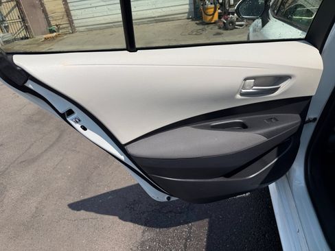 Used 2020 Toyota Corolla LE FWD image 24