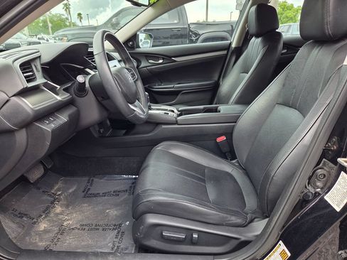 Used 2016 Honda Civic Touring image 11