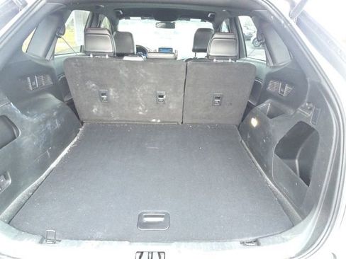 Used 2022 Ford Edge ST-Line w/ Class II Trailer Tow Package image 12