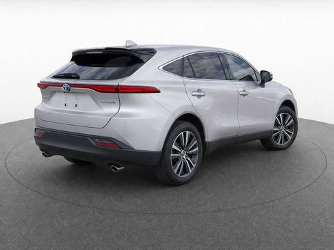 Used 2022 Toyota Venza LE AWD/4WD image 4