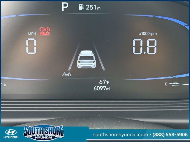 Certified 2025 Hyundai Venue SE FWD image 25