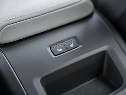 New 2026 Volvo XC60 B5 Plus w/ Protection Package Premier image 31