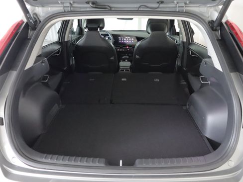 Used 2023 Kia Niro SX Touring FWD image 21