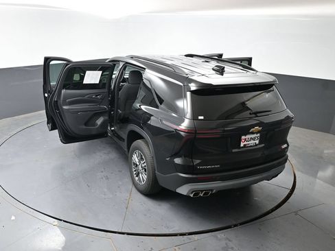 Used 2024 Chevrolet Traverse LT FWD image 37