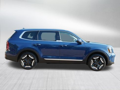 Certified 2024 Kia Telluride S w/ S Sunroof Package AWD/4WD image 8