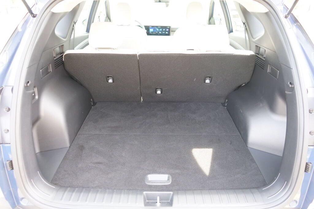 Certified 2025 Hyundai Tucson SE FWD image 13