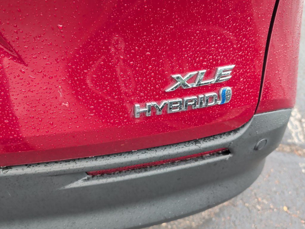 Certified 2022 Toyota Sienna XLE AWD/4WD image 7