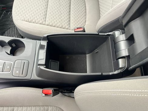 Used 2021 Ford Escape SE w/ SE Sport Appearance Package image 26