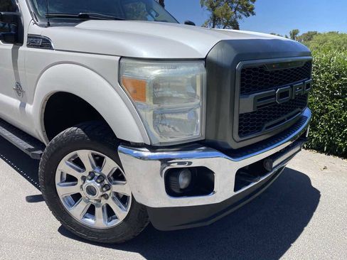 Used 2011 Ford F250 Lariat w/ Lariat Interior Pkg image 10