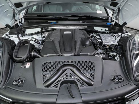New 2026 Porsche Macan Electric AWD/4WD image 36