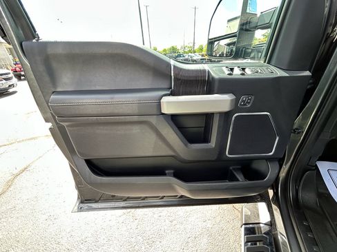 Used 2020 Ford F350 Lariat w/ Lariat Ultimate Package AWD/4WD image 70